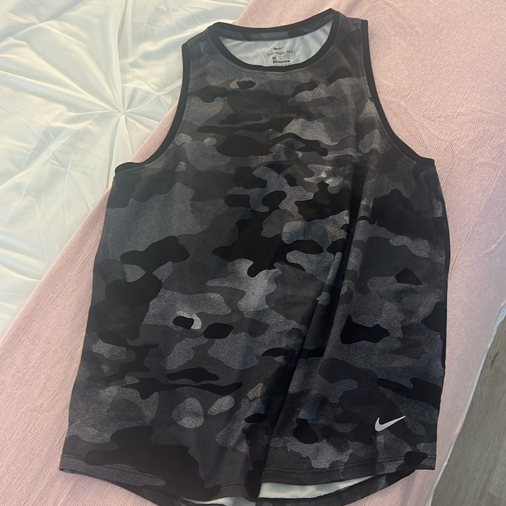 Nike tank top medium